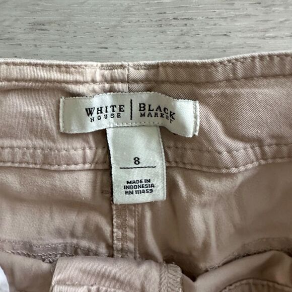White House Black Market Bermuda/Cargo Shorts Tan 8 EUC - Picture 2 of 3